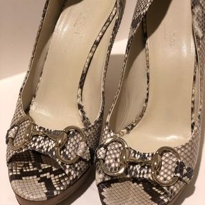 Gucci heels in python leather size 8